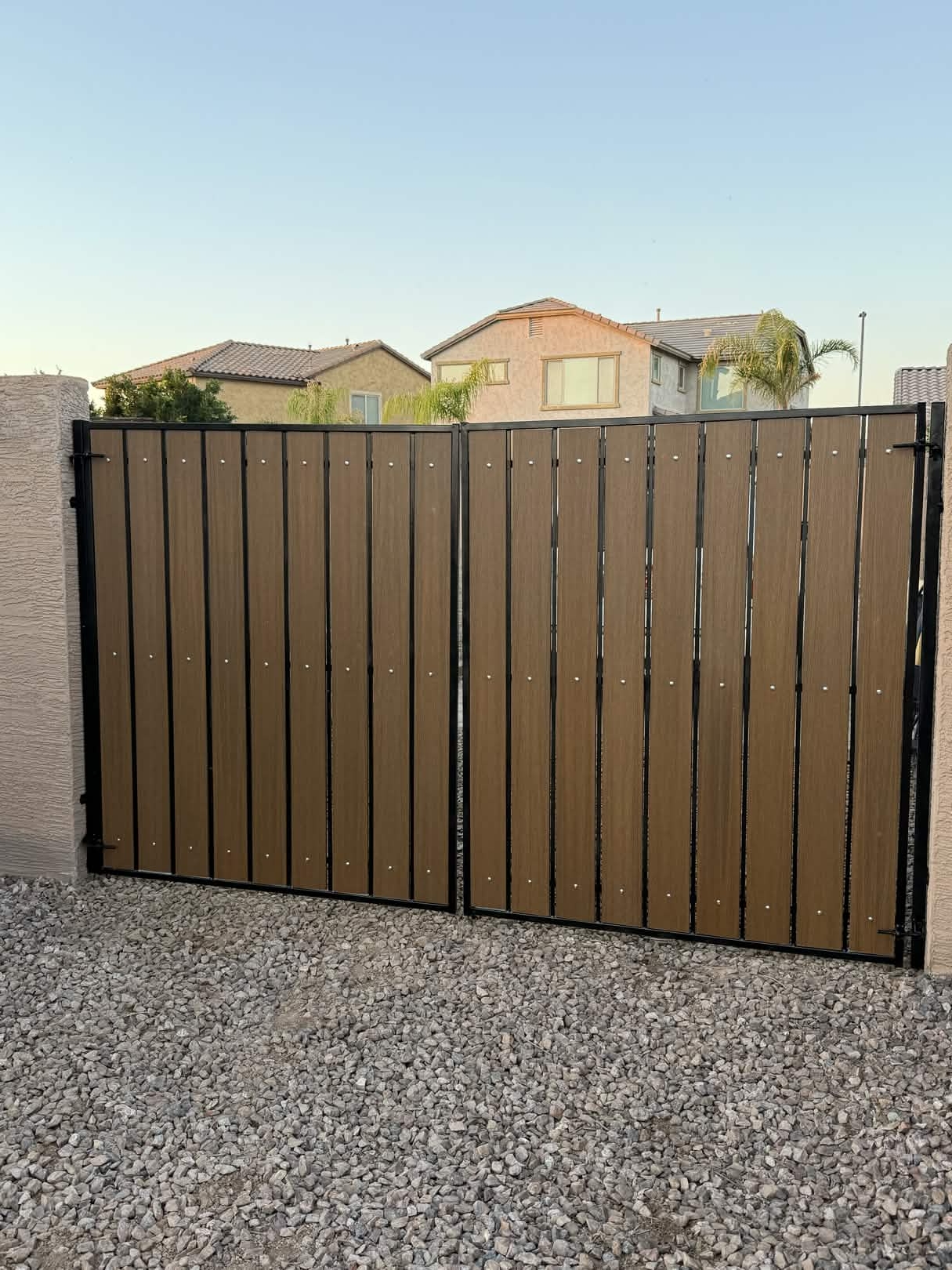 Double RV Gate